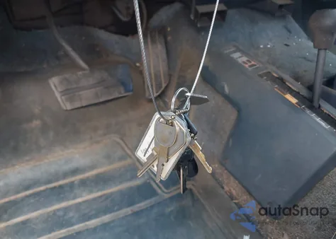 1994 Chevrolet Suburban K1500 from USA, damaged, VIN 1GNFK16K6RJ405958